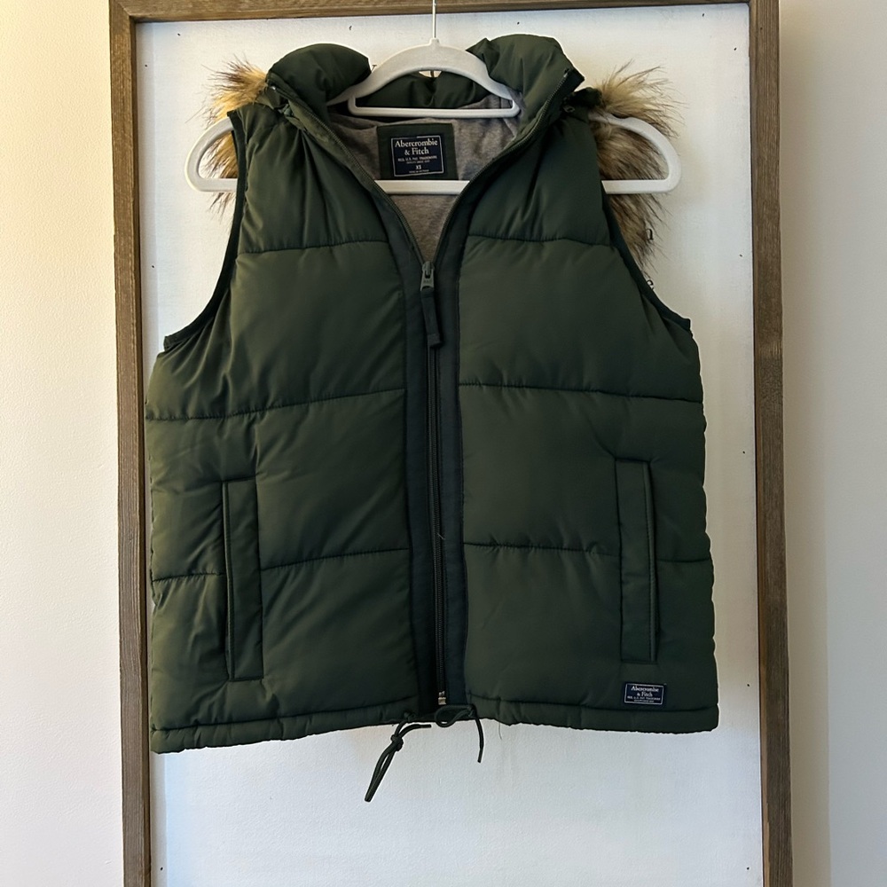 Abercrombie vests